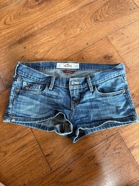Hollister Women's Distressed Blue Low-Rise Denim Shorts
